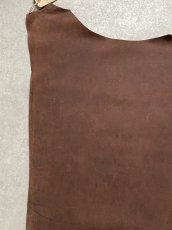 画像2: 牛革 オイルペーパー　ブラウン(銀面サンドペーパーがけ) (2)