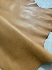 画像2: ゴート革　丸シボ　キャメル　山羊革　レザー (2)