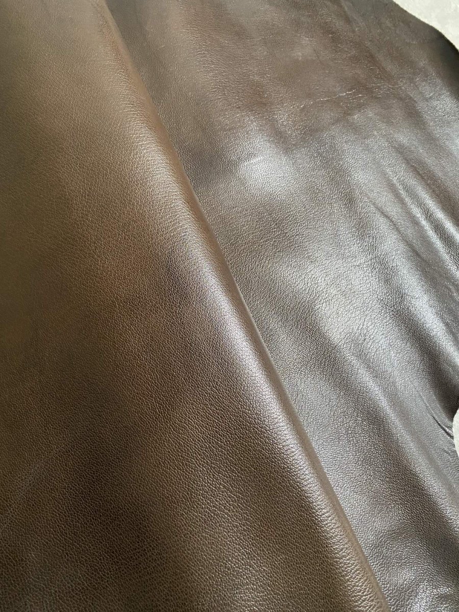 画像2: ゴート革　丸シボ　こげ茶　山羊革　レザー (2)