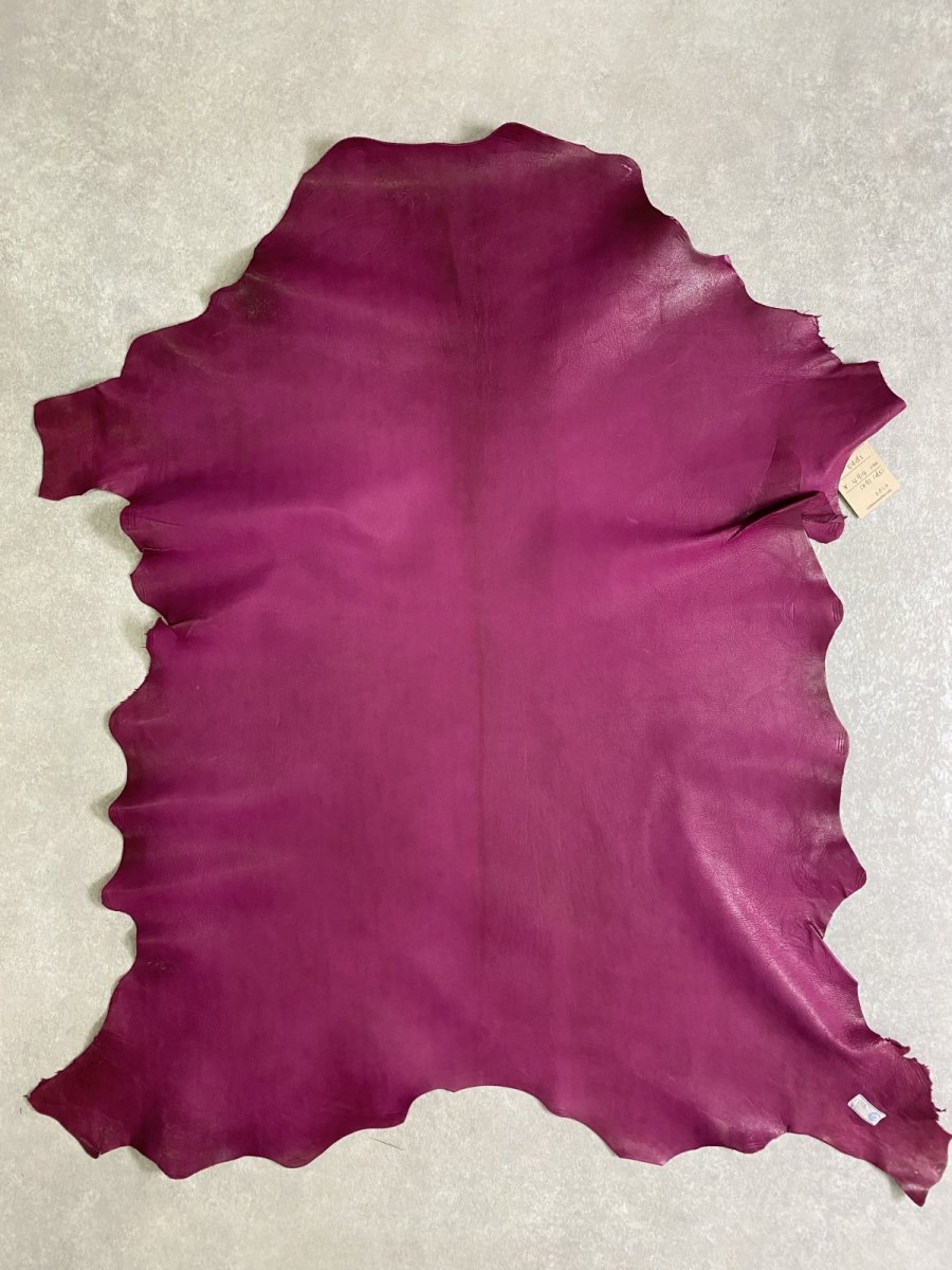 画像1: ゴートシルキー　ワイン　山羊革　両面使い　レザー (1)