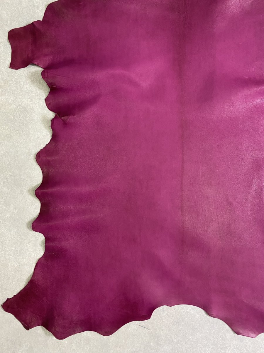 画像5: ゴートシルキー　ワイン　山羊革　両面使い　レザー (5)