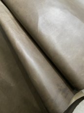 画像2: ポニープルアップ　馬革　グレージュ (2)