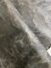 画像2: ポニープルアップ 　ボア型押し　馬革　グレー (2)