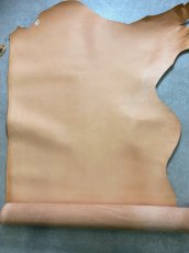 画像1: 牛革   ニッピヌメ　栃木レザー　タンニン (1)
