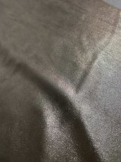 画像2: 牛革　ヌバック　グレージュ　メタリック　ドット箔加工　 (2)