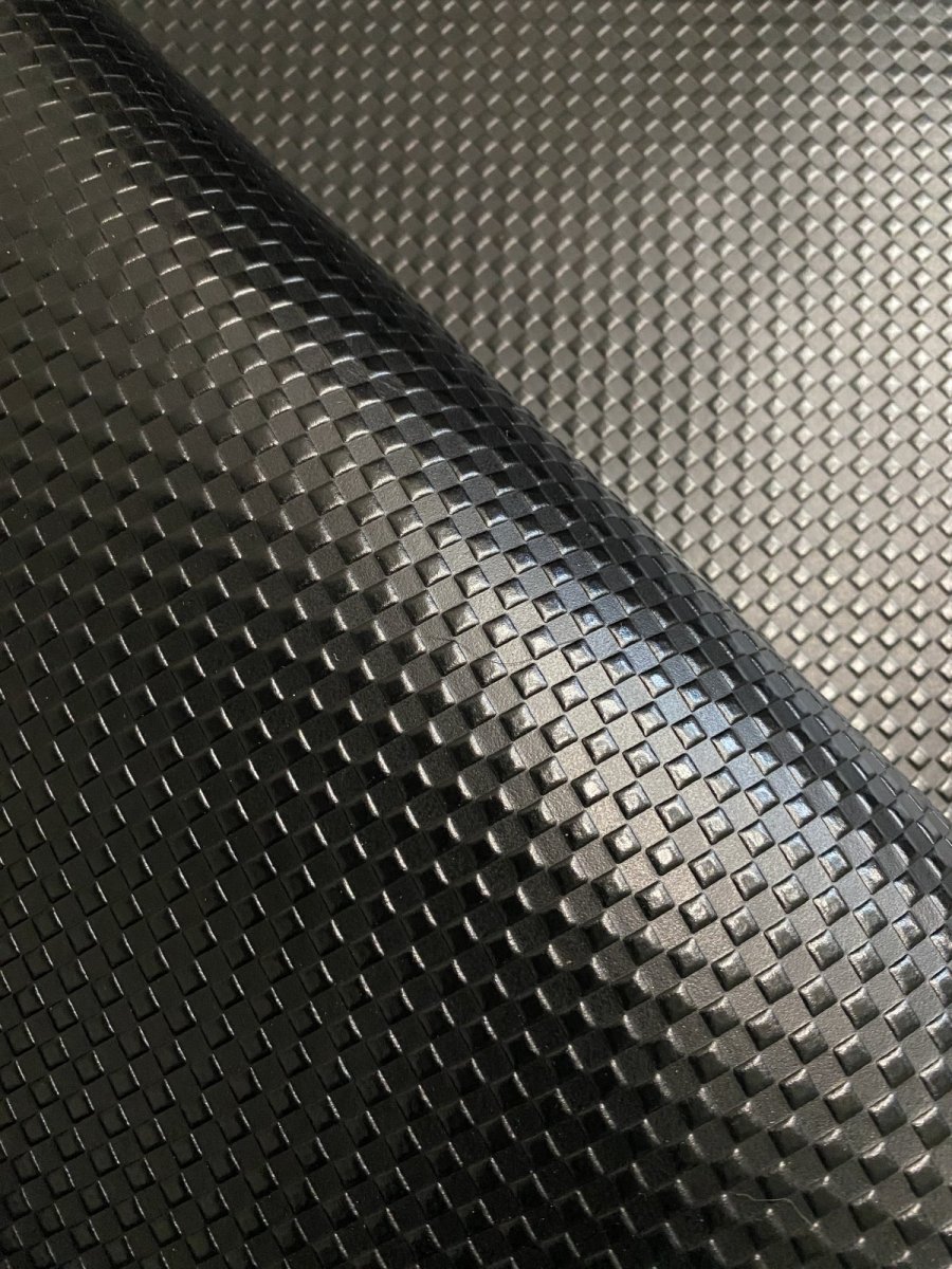 画像1: 牛革　市松模様型押し　ブラック　レザークラフト　 (1)