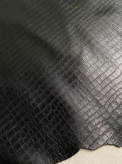 画像6: 牛革　クロコダイル型押し  ブラック　レザー (6)