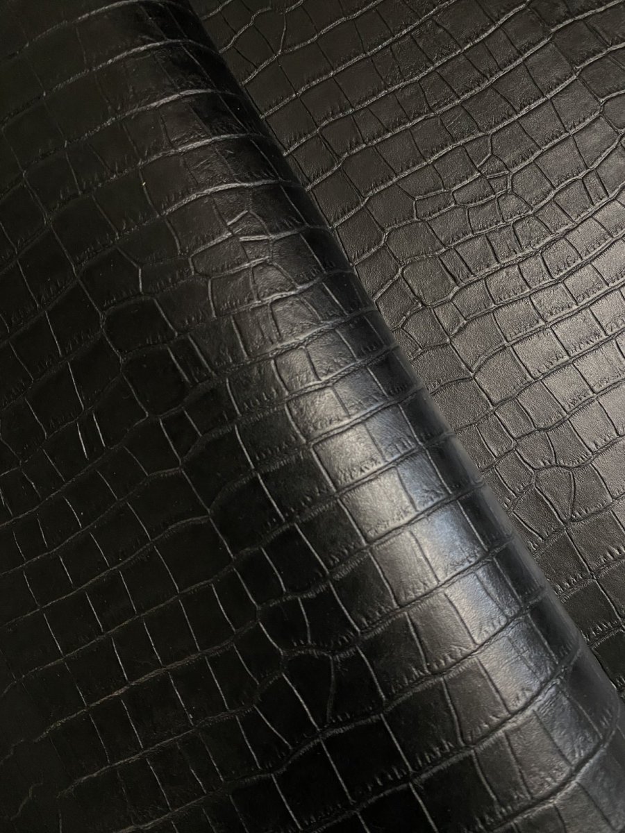 画像1: 牛革　クロコダイル型押し  ブラック　レザー (1)