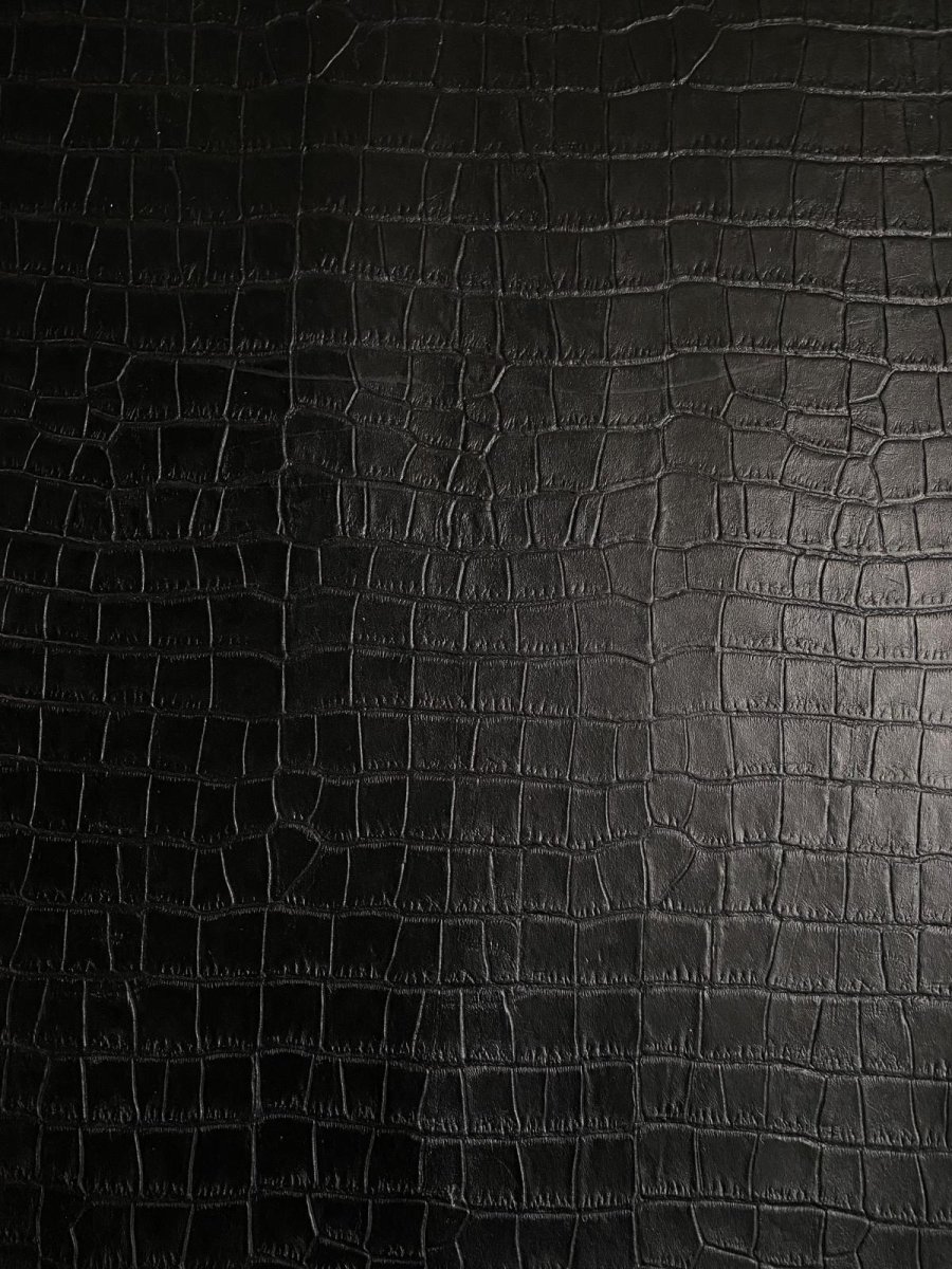 画像3: 牛革　クロコダイル型押し  ブラック　レザー (3)