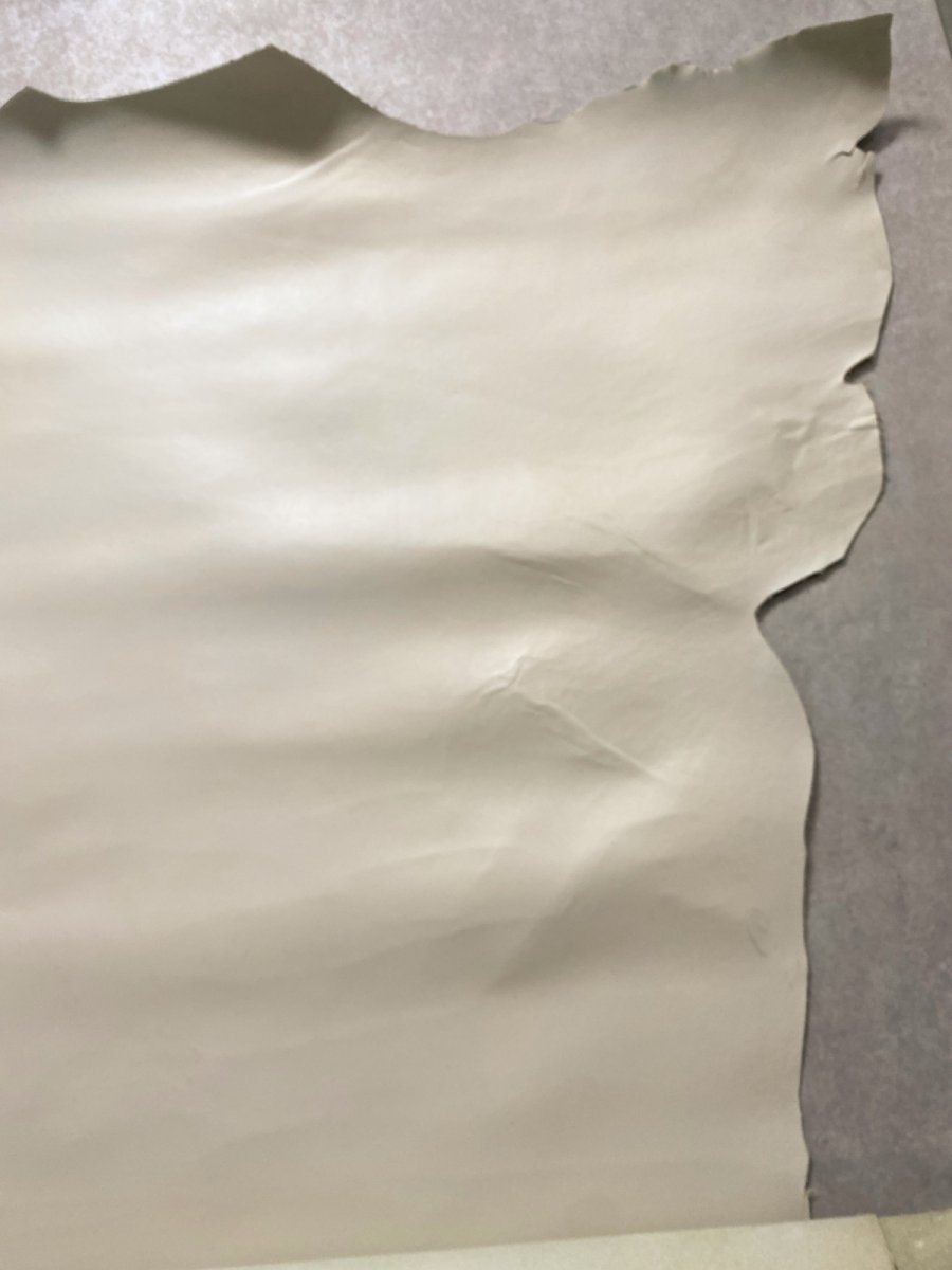 画像8: 牛革 オイルヌメ オフホワイト タンニンなめし ヌメ革 レザークラフト (8)