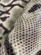 画像5: 牛革　パイソン柄　カット加工　レザークラフト　 (5)