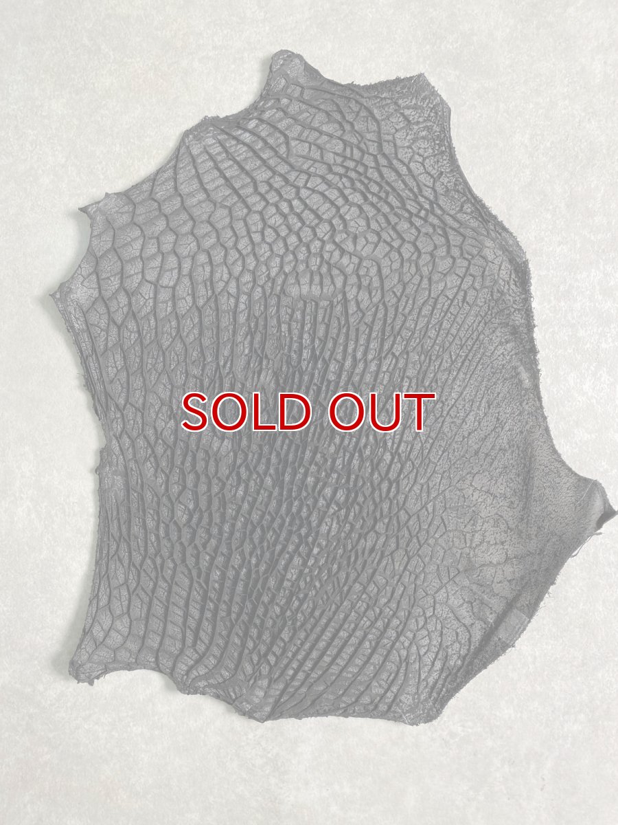 画像1: 牛革 ハチノス(牛の胃袋) ブラック  Sサイズ (1)