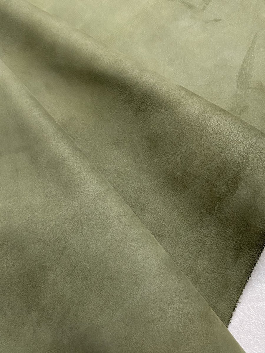 画像2: 牛革　ヌバック　カーキ (2)