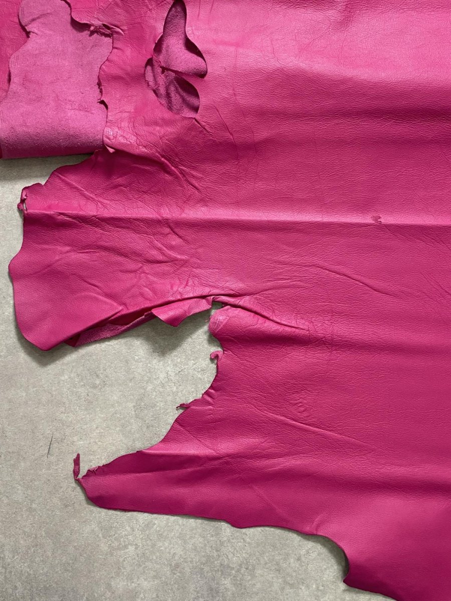 画像8: 牛革　クロームソフト　ショッキングピンク　レザークラフト　 (8)