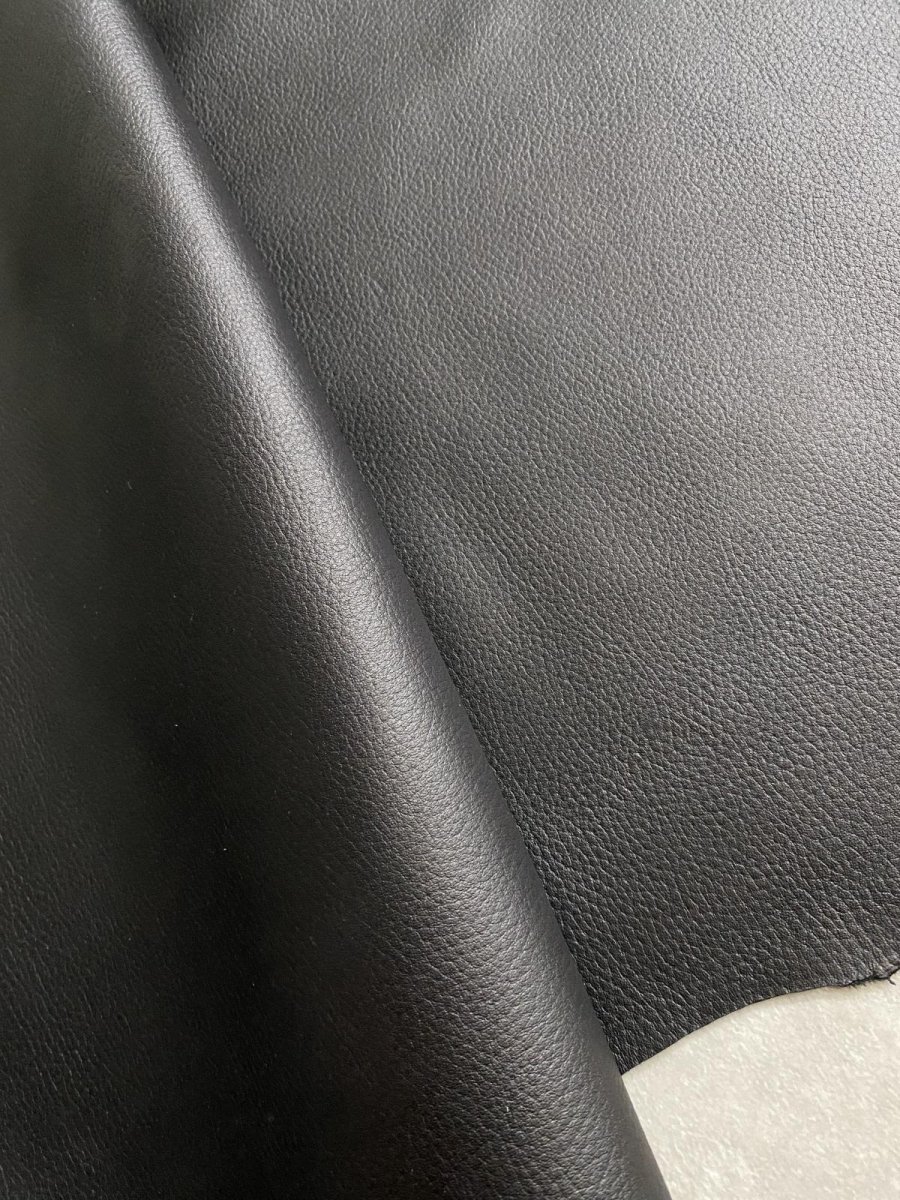 画像2: 牛革　シュリンクノボ　ブラック　レザークラフト (2)