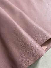 画像2: 牛革　シュリンク型押し　ピンク　レザークラフト (2)