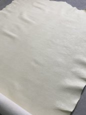 画像8: 牛革　Mシーラ　コブウシ　オフホワイト　こぶ牛　レザー (8)