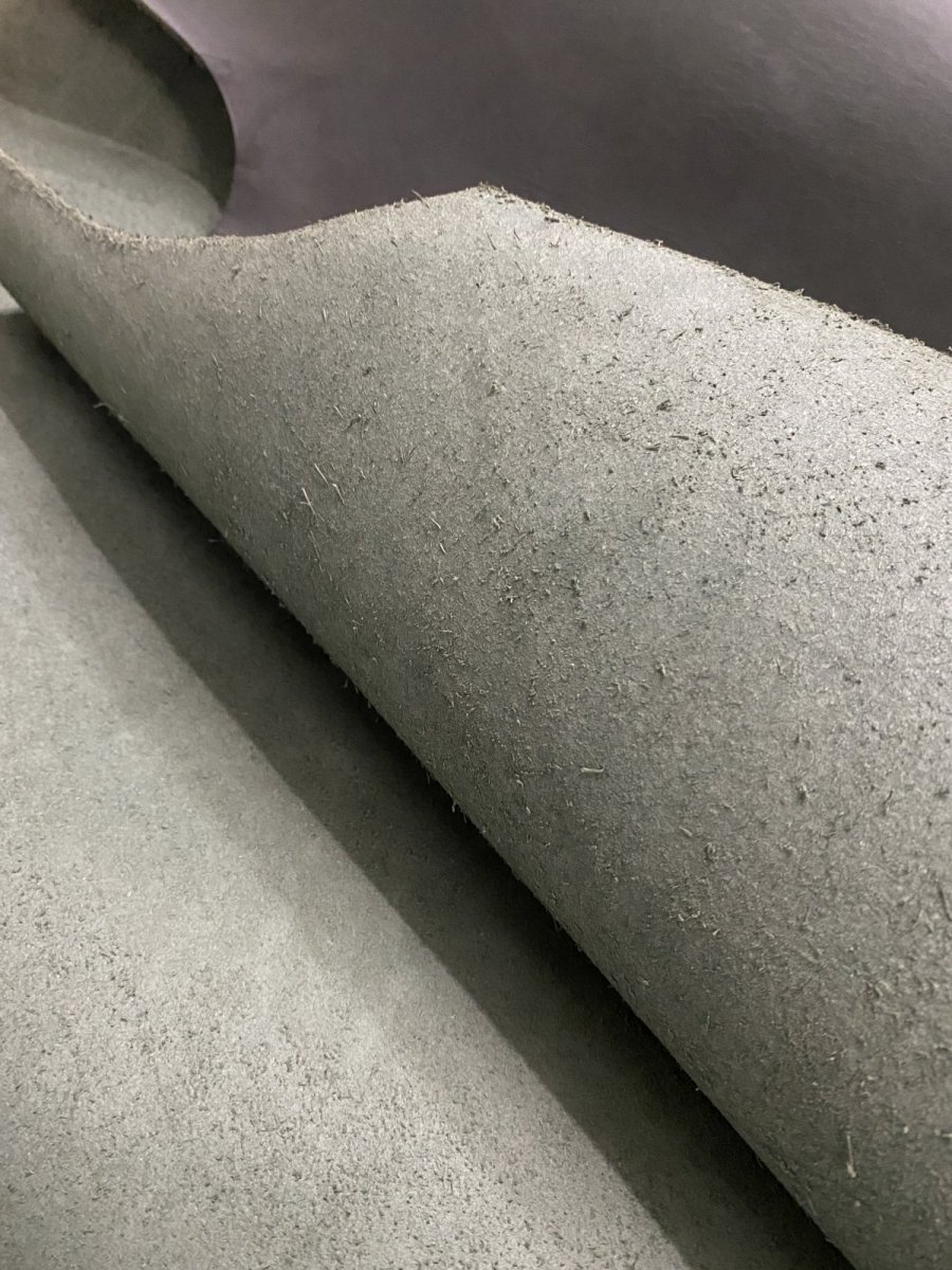 画像10: 牛革   オイルヌメ革　ダークグリーン (10)