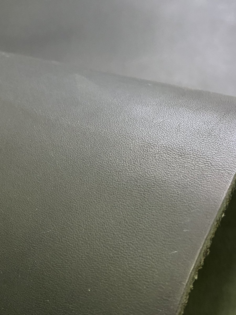 画像8: 牛革   オイルヌメ革　ダークグリーン (8)