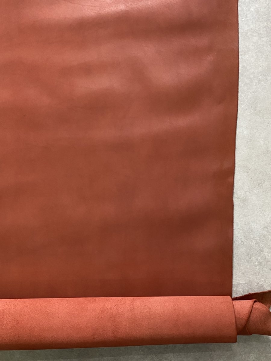 画像7: 牛革　オイルスムース　マットレッド　レザークラフト (7)