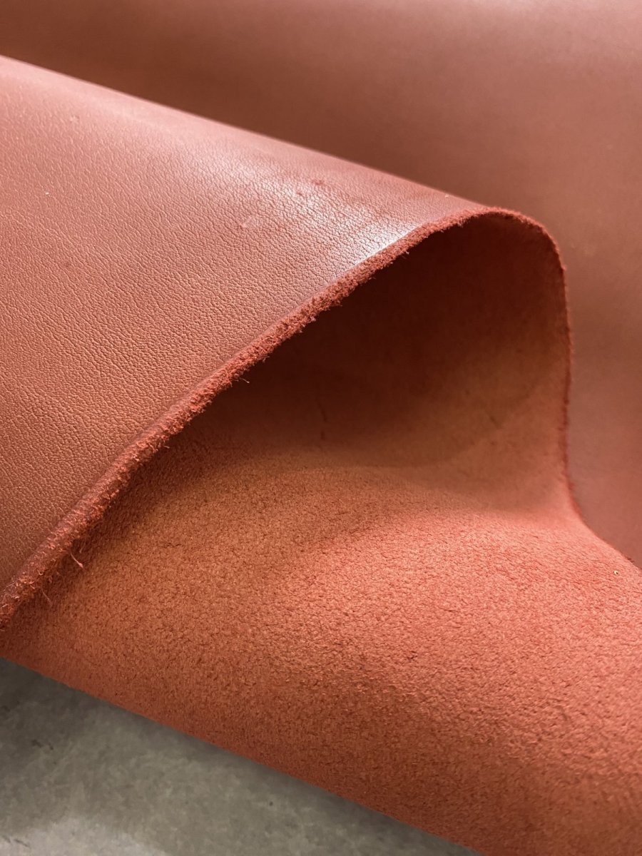 画像10: 牛革　オイルスムース　マットレッド　レザークラフト (10)