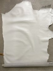 画像1: 牛革　LNバレンチノ　ホワイト　型押し革　レザークラフト (1)