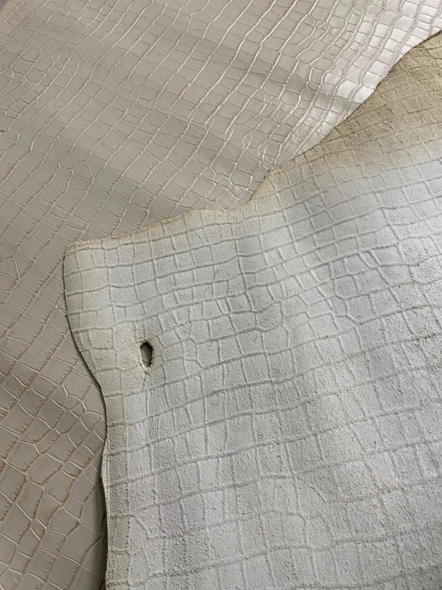 画像10: 牛革　クロコダイル型押し  ベージュ　レザー (10)