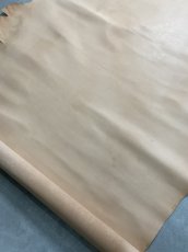 画像6: 牛革   オイルヌメ革　薄口　タンニン (6)