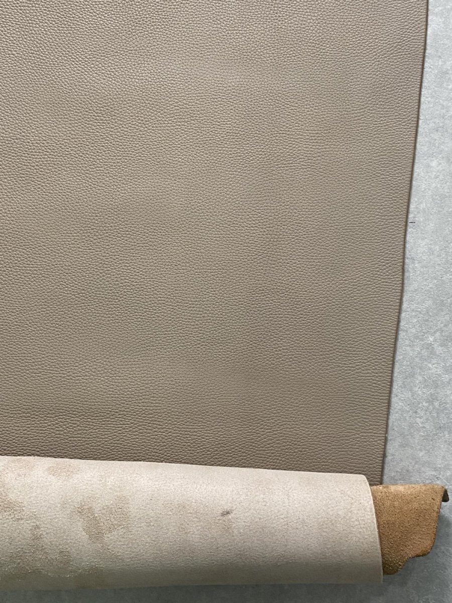 画像7: 牛　ソフトノボ　型押し　エトゥープ (7)