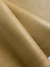 画像1: 牛革　グローブレザー　キャメル素上げ　レザークラフト (1)
