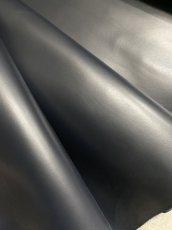 画像1: 牛革　Jスムース　ネイビー　レザー (1)