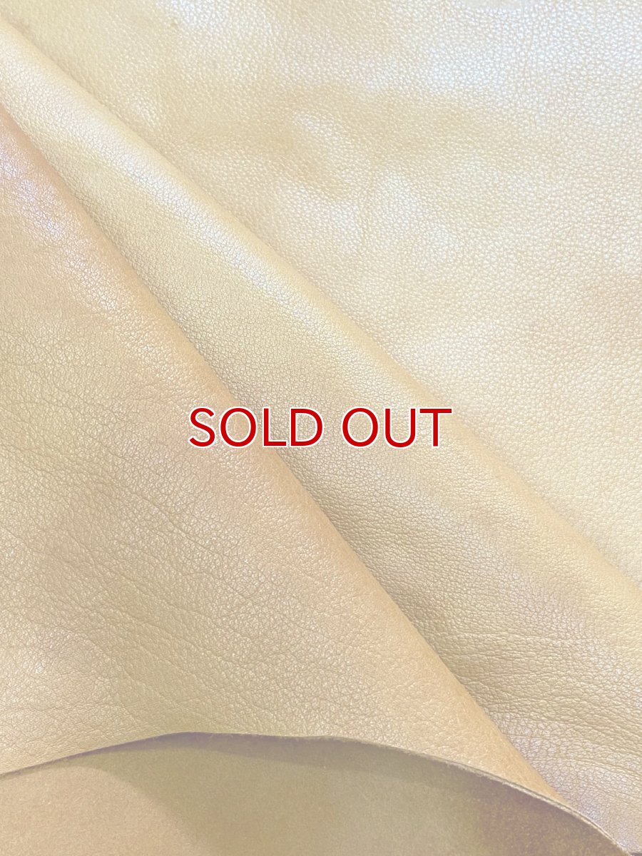 画像2: 牛革　ソフトバッファロー　キャメル　レザー (2)