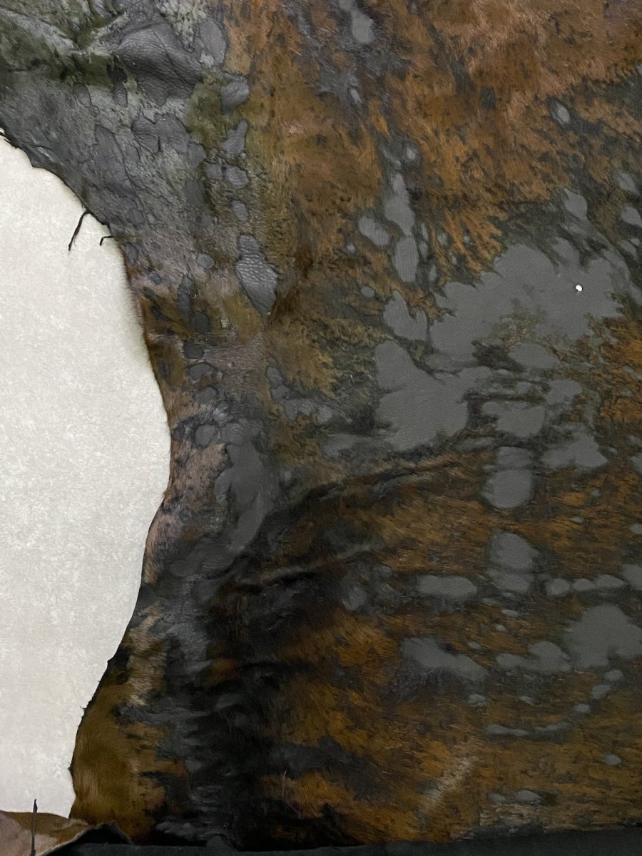 画像3: 牛 マンダラ毛皮 チョコ×ブラック 牛革毛付き まだら加工 (3)