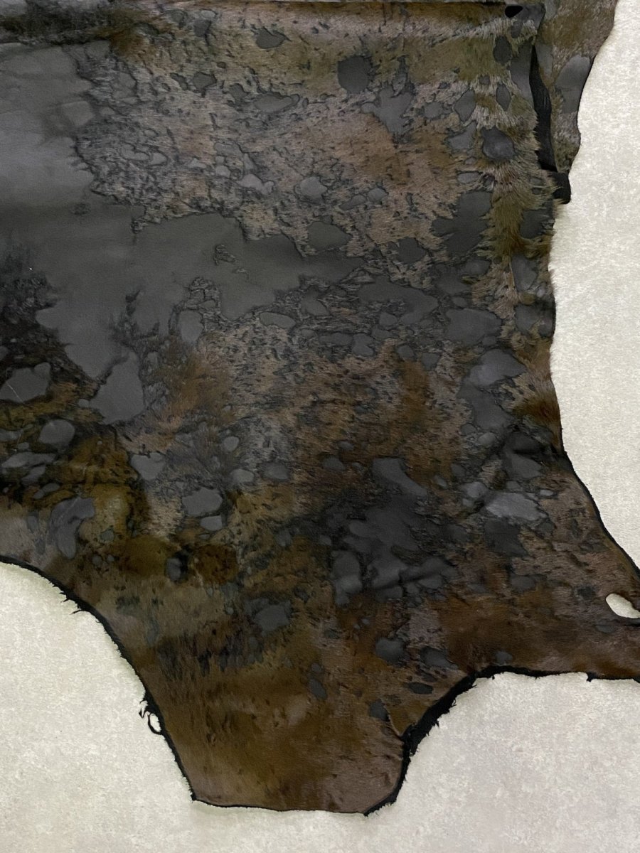 画像7: 牛 マンダラ毛皮 チョコ×ブラック 牛革毛付き まだら加工 (7)