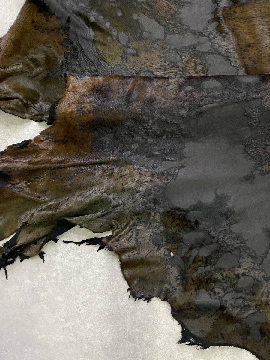 画像4: 牛 マンダラ毛皮 チョコ×ブラック 牛革毛付き まだら加工 (4)