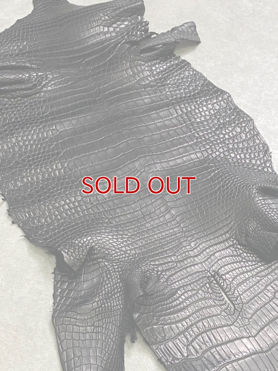 画像2: スモールクロコダイル　ブラック　28　ポロサス　ワニ革　クロコダイル革　 (2)