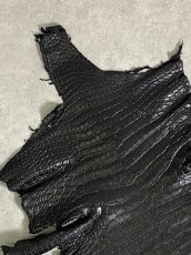 画像2: スモールクロコダイル　ブラック　42　ポロサス　ワニ革　クロコダイル革　 (2)