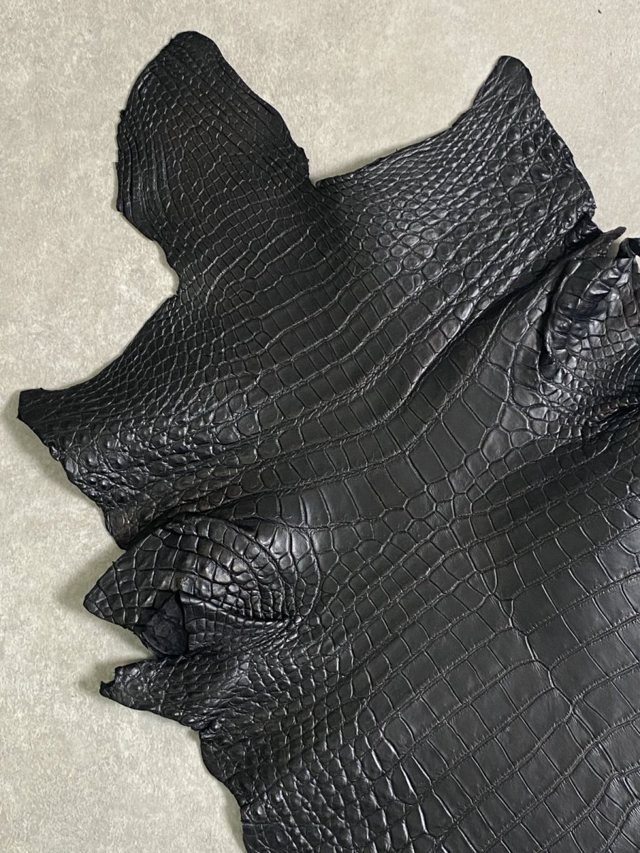 画像2: クロコダイル　 レトロブラック　39　鰐革　ワニ革 (2)