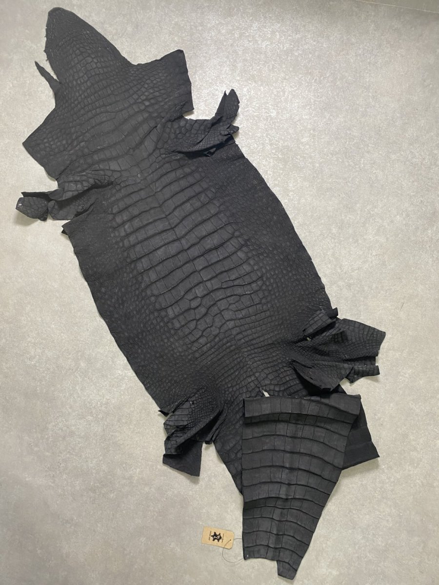 画像1: クロコダイル　 吟スリ　ブラック　53cm　鰐革　ワニ革 (1)
