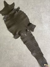 画像1: スモールクロコダイル　ポロサス　グレー　32　ワニ革　鰐革 (1)