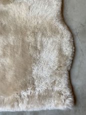画像4: ムートン毛皮　1匹サイズ　ブラウン　羊毛皮　羊毛　天然　敷物　ラグ (4)