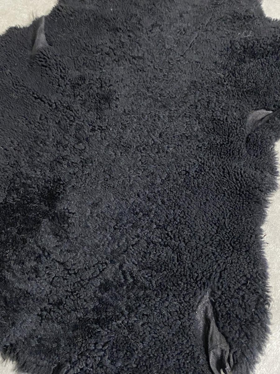 画像2: ムートン毛皮　Wフェイス　巻き毛　ブラック (2)