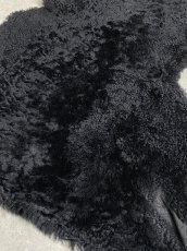 画像2: ムートン毛皮　Wフェイス　巻き毛　ブラック (2)