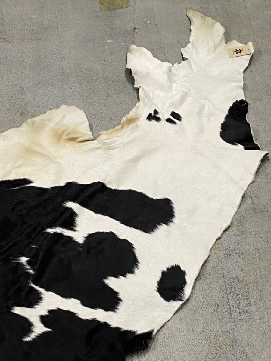 画像2: 牛  ヘアカウ　ナチュラル　ホルスタイン　毛皮　 (2)