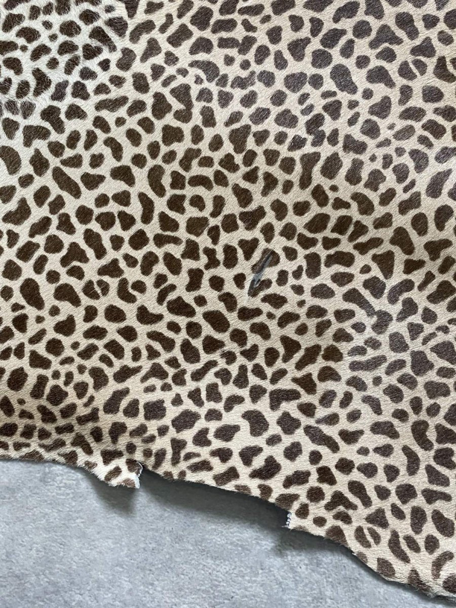 画像9: 牛 ヘアーカーフ　ブラウン　チーター柄　牛革毛付き　毛皮　牛カーフ毛付き (9)
