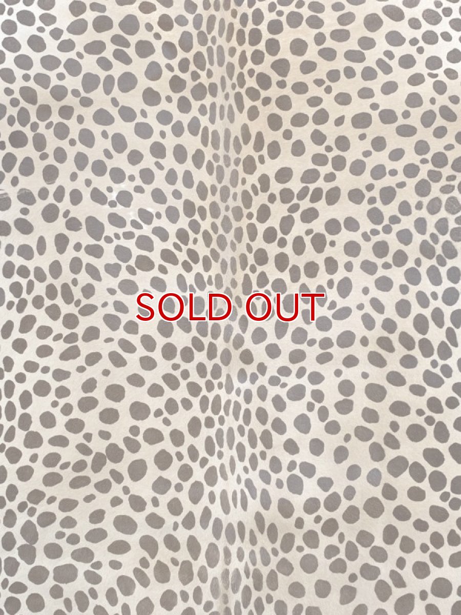 画像2: 牛 ヘアーカーフ　ライトブラウン　ダルメシアン柄　毛皮　牛革　牛カーフ毛付き (2)