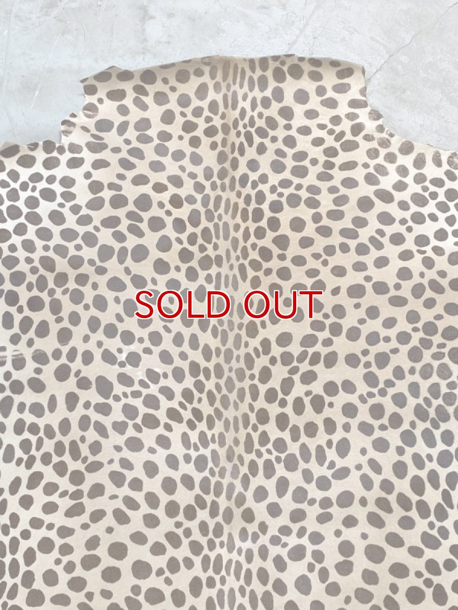 画像3: 牛 ヘアーカーフ　ライトブラウン　ダルメシアン柄　毛皮　牛革　牛カーフ毛付き (3)