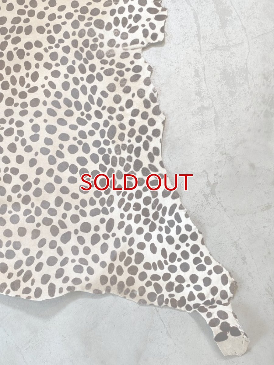 画像5: 牛 ヘアーカーフ　ライトブラウン　ダルメシアン柄　毛皮　牛革　牛カーフ毛付き (5)