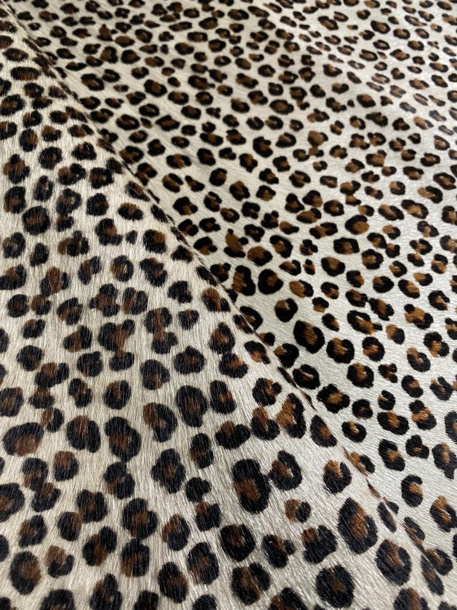 画像2: 牛 ヘアーカウ　ヒョウ小柄　牛毛皮 (2)