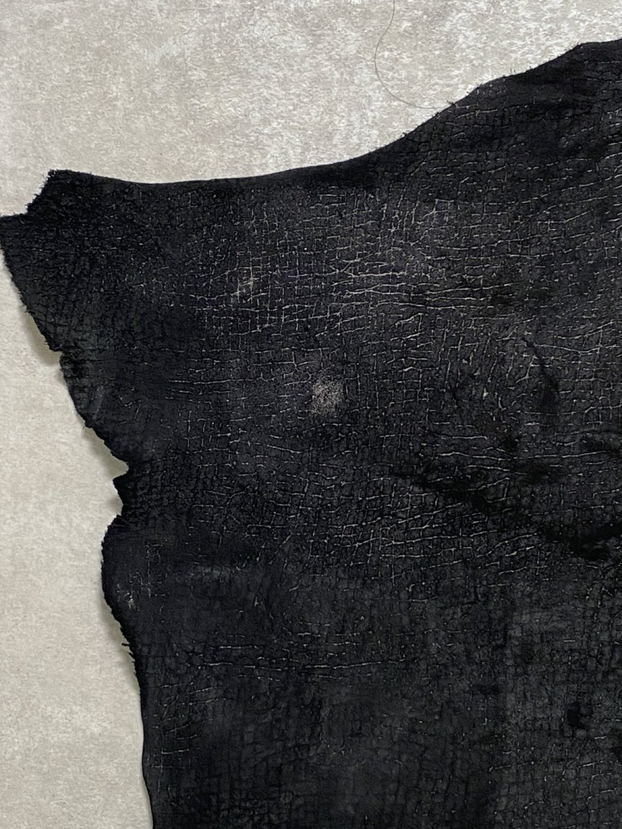 画像2: ヒポポタマス　カバ床革　エンボスブラック　ヒポレザー　かば革 (2)